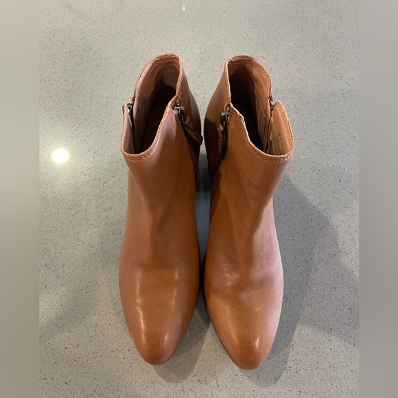 Frye Shoes - Frye Judith Zip Bootie size 9.5